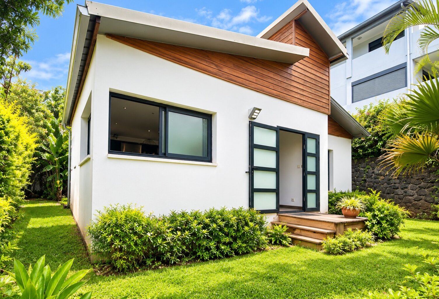 SAINT PIERRE (974), Maison à vendre 4 pièces de 87 m², terrasse, Jacuzzi sur parcelle totale de 412 m² — photo 1