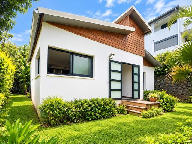 SAINT PIERRE (974), Maison à vendre 4 pièces de 87 m², terrasse, Jacuzzi sur parcelle totale de 412 m² — photo du bien