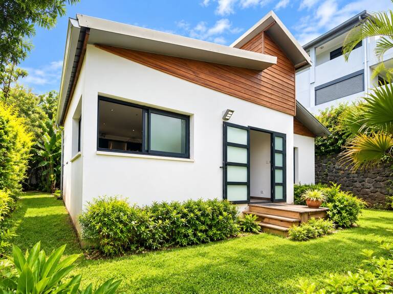 SAINT PIERRE (974), Maison à vendre 4 pièces de 87 m², terrasse, Jacuzzi sur parcelle totale de 412 m² — photo 1