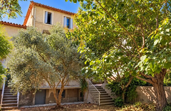 ANCIENNE PROPRIÉTÉ VITICOLE AVEC MAISON DE MAÎTRE, REMISE, CHAIS ET DÉPENDANCES — photo 4