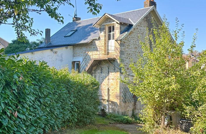   VERRUYES – Maison avec jardin sans vis-à-vis et beau potentiel d’aménagement — photo 2