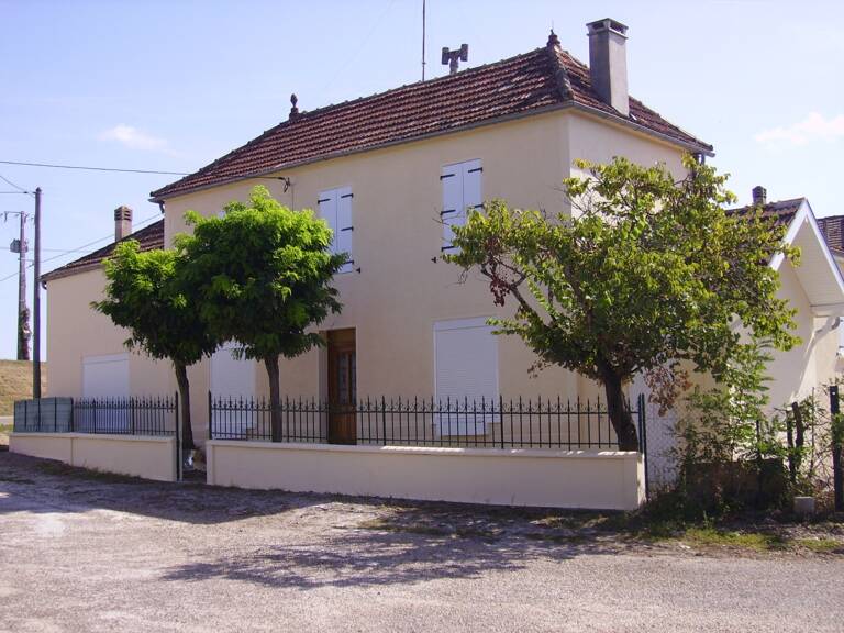 Immeuble à vendre LAMOTHE LANDERRON (33) — photo 1