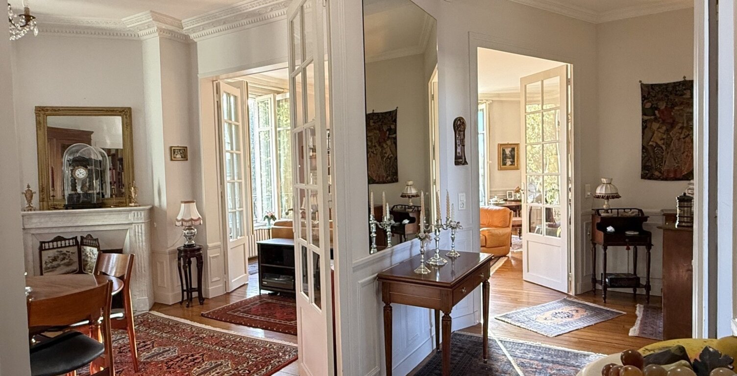 Orleans Centre Mairie, appartement bourgeois 142 m² à vendre , petite copropriete hotel particulier — photo 1