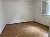 SITUÉ À 10 MINUTES DU MANS - Appartement 2 pièces de plain-pied rénové avec une place de stationnement — photo 3