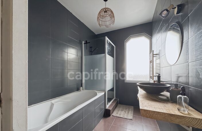 A LOUER APPARTEMENT T3 CENTRE VILLE — photo 4