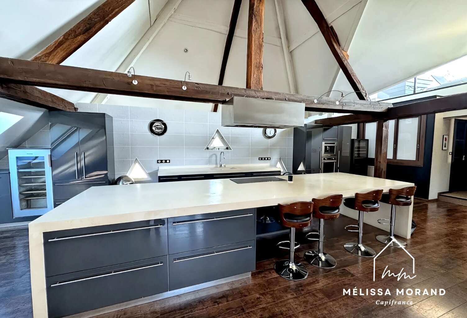 Bien d'exception, maison de village triplex unique de 285 m2 à vendre à ALLONZIER LA CAILLE (74), rénovée haut de gamme — photo 1