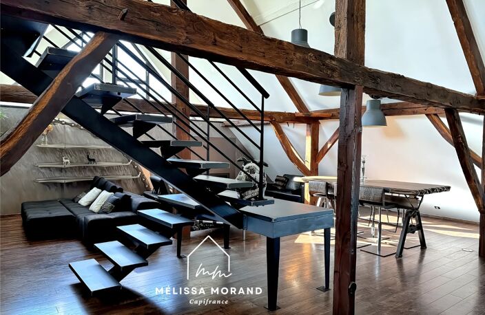 Bien d'exception, maison de village triplex unique de 285 m2 à vendre à ALLONZIER LA CAILLE (74), rénovée haut de gamme — photo 5