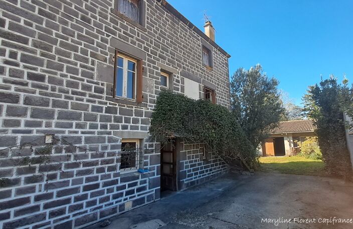 Maison en pierre mitoyenne de 70 m² à rénover entièrement — Terrain de 1 112 m² — photo 2