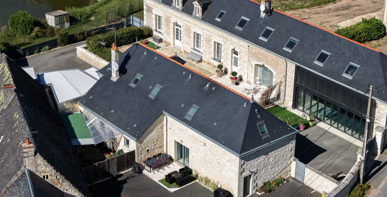 Propriete à vendre de 20 pièces à Saint-Nicolas-de-Bourgueil - ensemble de 457m² - Piscine interieure- vie de plain-pied — photo 1