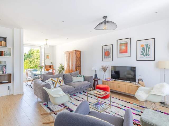 Maison totalement rénovée avec 3 ou 4 chambres et dépendances — photo du bien