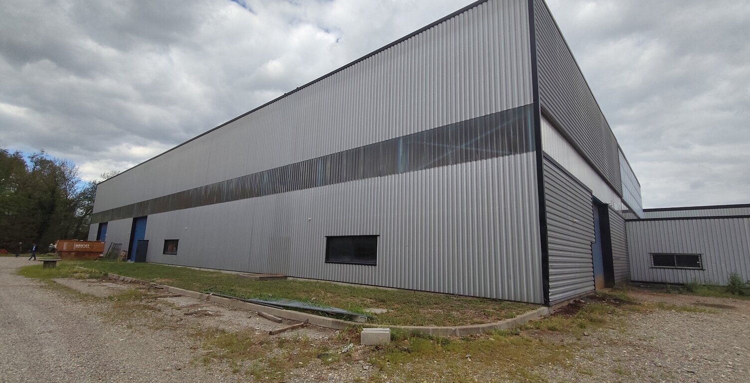 Locaux industriels 2000 m² à louer SAINTE HELENE DU LAC (73) — photo 1