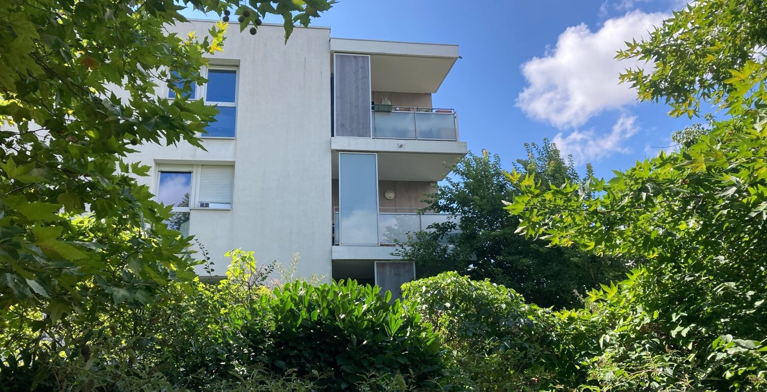 T2 de 49 m² avec terrasse – résidence de 2012 – Vénissieux — photo 1