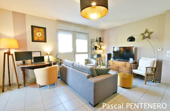 T2 de 49 m² avec terrasse – résidence de 2012 – Vénissieux — photo 4