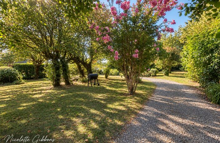 EXCLUSIVITÉ – BELLE DEMEURE DE CARACTÈRE AVEC GRAND PARC ET PISCINE AU CŒUR DE MEYSSAC — photo 3