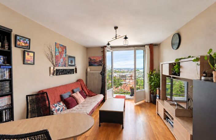 Caluire (69)– Votre premier achat avec vue sur Lyon et balcon — photo 2