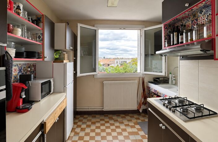 Caluire (69)– Votre premier achat avec vue sur Lyon et balcon — photo 3