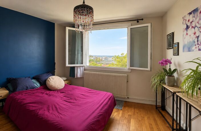 Caluire (69)– Votre premier achat avec vue sur Lyon et balcon — photo 4