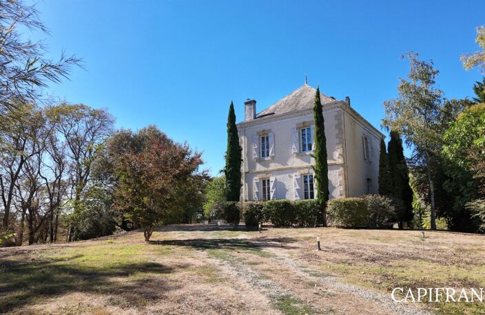 Maison de maître sur un terrain de plus de 3 000 m² — photo 4