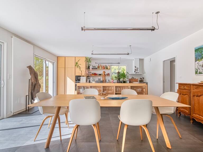 Maison contemporaine de standing dans un environnement très privilégié ! — photo 1