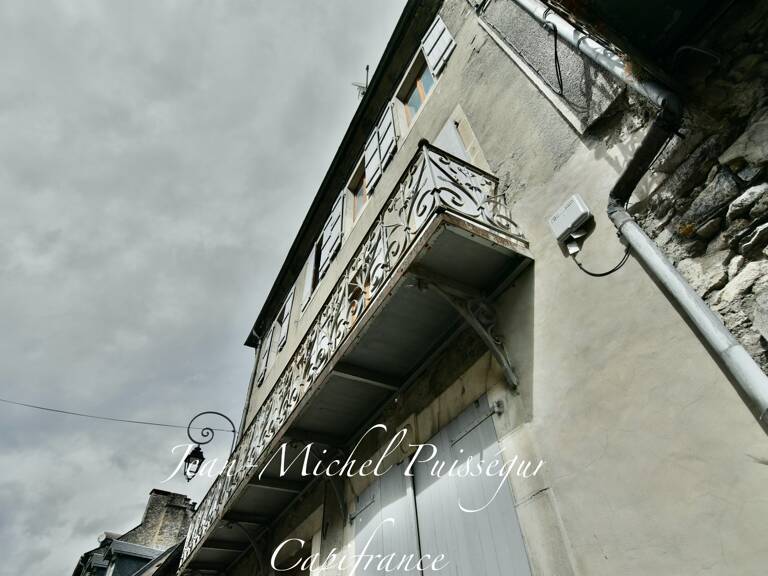 Immeuble à Vendre à SAINT BEAT LEZ (31), 4 Appartements du T2 au T3 — photo 1