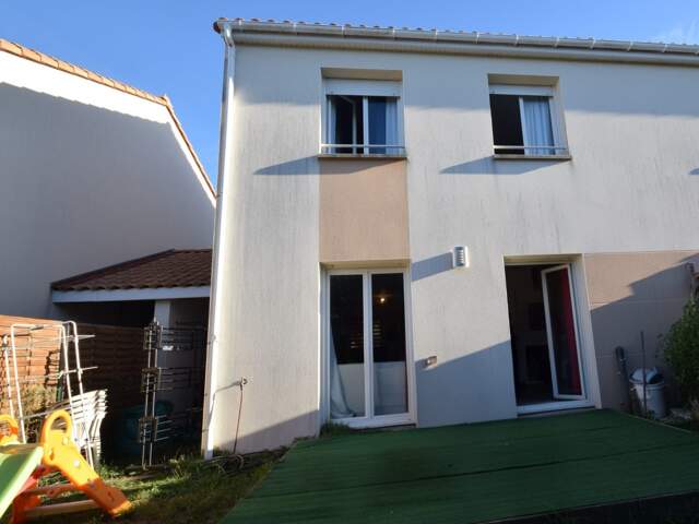 Maison 4 pièces garage jardin ensoleillé — photo du bien