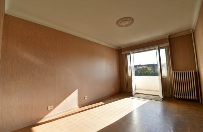 ANNEMASSE CENTRE – T2 À RÉNOVER AVEC CHAMBRE DE BONNE ET DEUX CAVES — photo 2