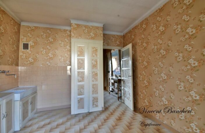 ANNEMASSE CENTRE – T2 À RÉNOVER AVEC CHAMBRE DE BONNE ET DEUX CAVES — photo 5