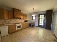 Dpt Pyrénées Orientales (66), à vendre proche ESTAGEL maison 2 appartements avec terrasses à rafraichir — photo 2