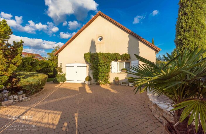 BELLEFOND SUR SON SUPERBE TERRAIN DE 731 M2 MAISON 6 PIECES DE 166 M2 — photo 4