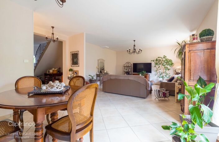 BELLEFOND SUR SON SUPERBE TERRAIN DE 731 M2 MAISON 6 PIECES DE 166 M2 — photo 5