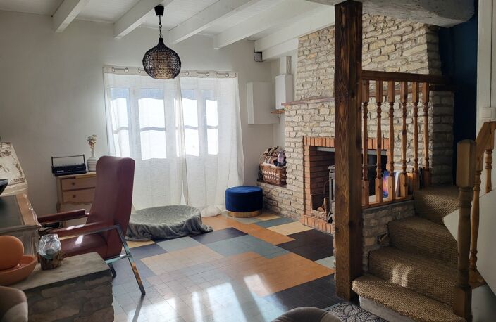 Maison à vendre 4 pièces SAINT JOUIN DE MARNES (79) Terrain 318 m² — photo 2