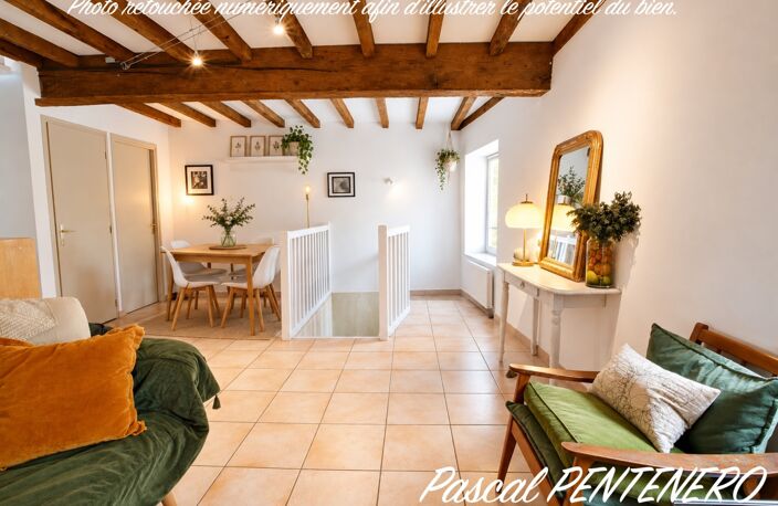 T3 de charme de 63 m² au cœur de Villars-les-Dombes – poutres apparentes – gare à 3 min à pied — photo 3