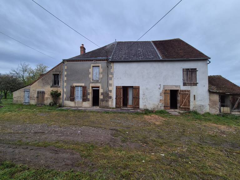 Maison ou petite ferme à vendre 4 pièces AIGURANDE (36) terrains 1,3 hectares — photo 1
