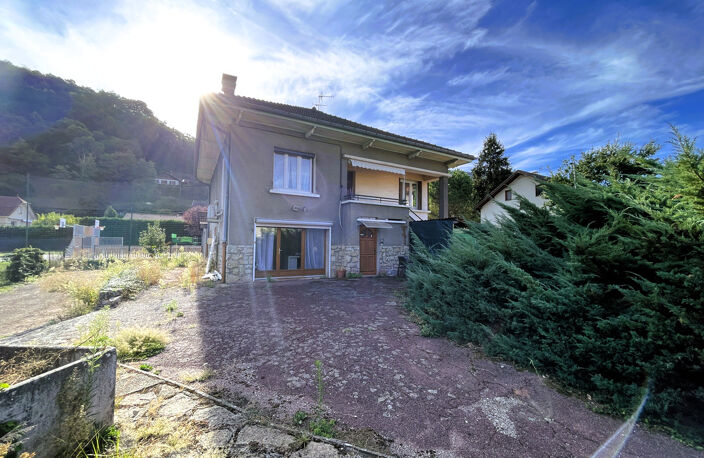 Villa sur sous-sol + garages sur terrain clos — photo 2