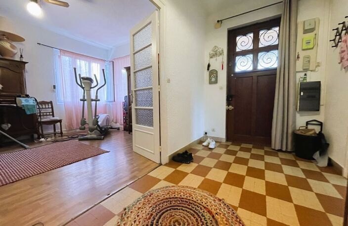 Villa sur sous-sol + garages sur terrain clos — photo 4