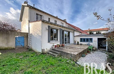 Maison T6 de 144m² sur terrain de 308m²  avec garage et annexe — photo du bien