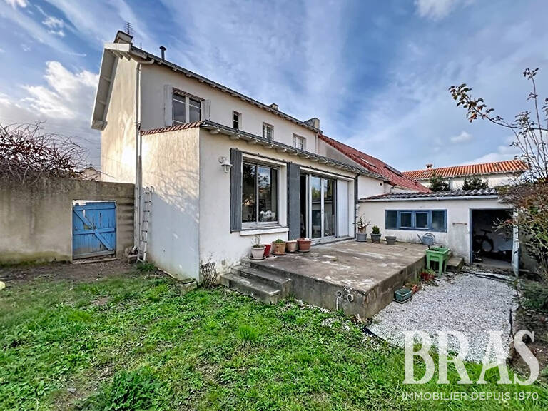 Maison T6 de 144m² sur terrain de 308m²  avec garage et annexe — photo 1