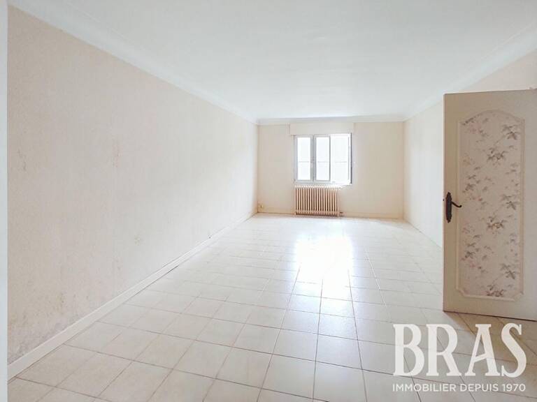 Maison T6 de 144m² sur terrain de 308m²  avec garage et annexe — photo 1