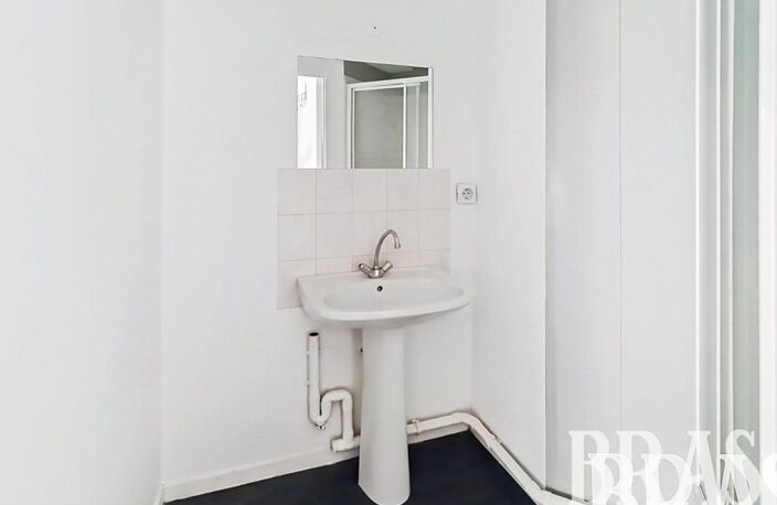 Studio avec balcon et parking — photo 4