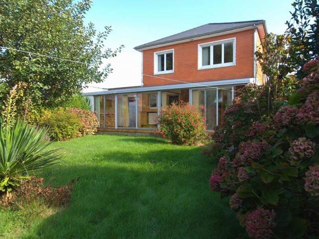 MAISON INDIVIDUELLE – 3 CHAMBRES – VÉRANDA – JARDIN – GARAGE – STATIONNEMENT – À MOINS D’1 KM DE LA GARE — photo du bien