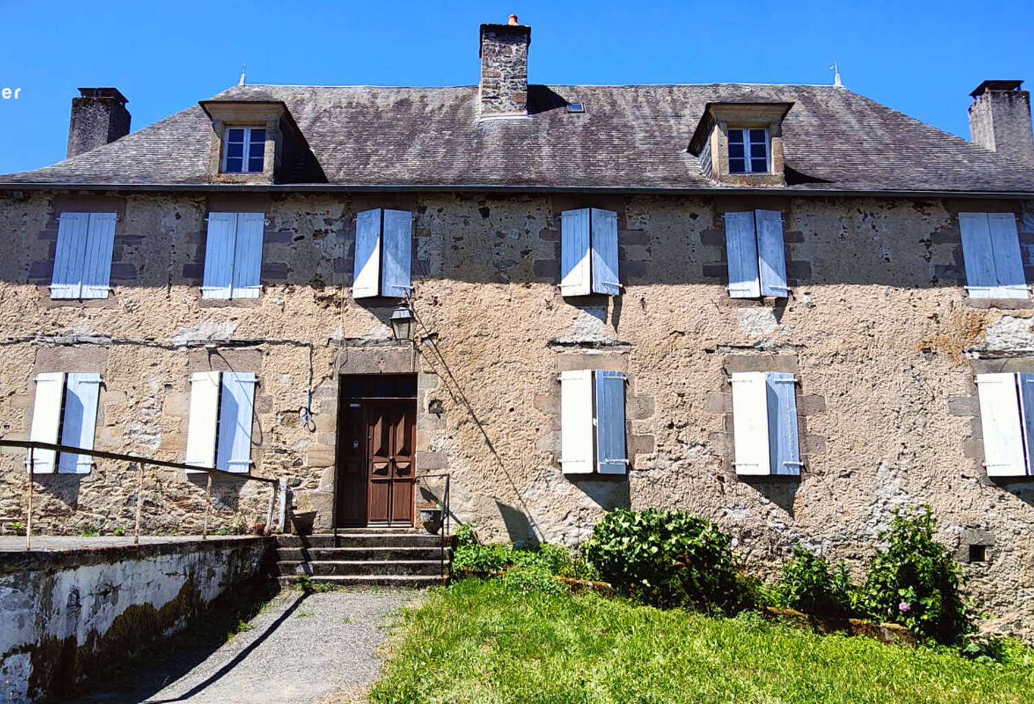 EXCEPTIONNELLE Propriété Historique  - 230 m² + Dépendances - 8,5 ha — photo 1