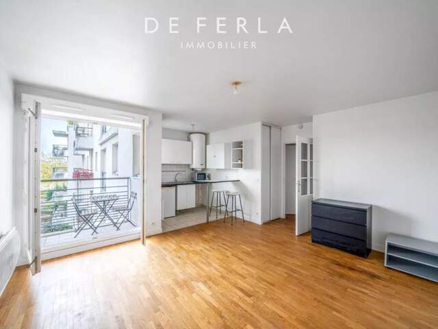 Studio en étage élevé avec balcon - Le Plessis Robinson — photo du bien