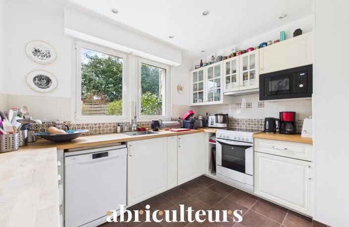 La Celle-Saint-Cloud – Duplex familial de 125 m² avec jardin-terrasse, balcon, 2 parkings et 2 caves — photo 5