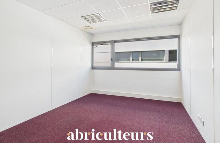Bureaux lumineux et climatisés | ZAC du Parc d'Archevilliers - Chartres (28000) — photo 2