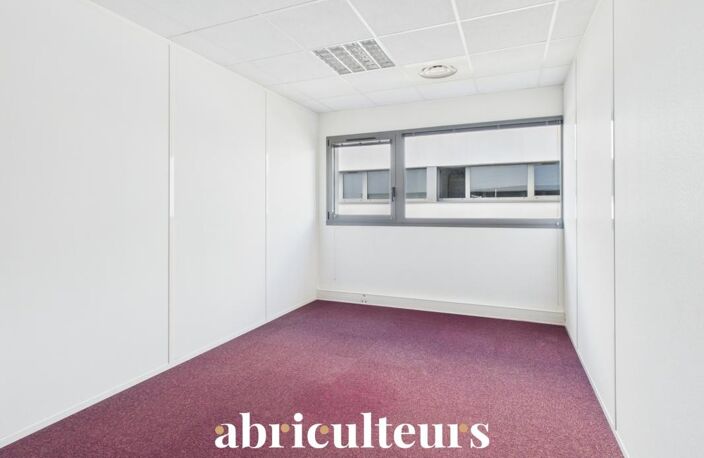 Bureaux lumineux et climatisés | ZAC du Parc d'Archevilliers - Chartres (28000) — photo 3