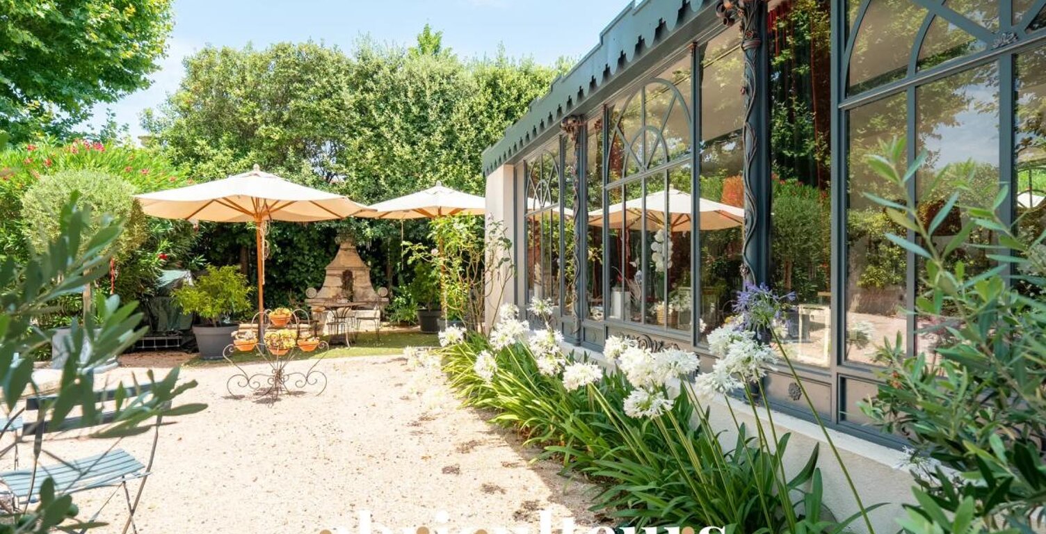 Demeure historique de 395 m² dans l'ancien relais de chasse d'Albertas en vente à Bouc-Bel-Air(13320) — photo 1