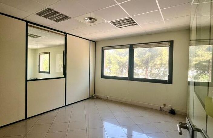 Des bureaux lumineux, très faciles d'accès et immédiatement opérationnels en location à Vitrolles Hub(13127) — photo 4