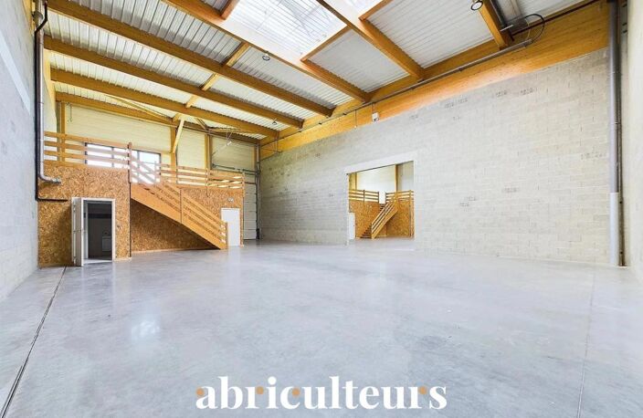 À louer : un vaste local d’activité de 720 m² implanté sur la commune de Gellainville (28630), aux portes de Chartres — photo 4