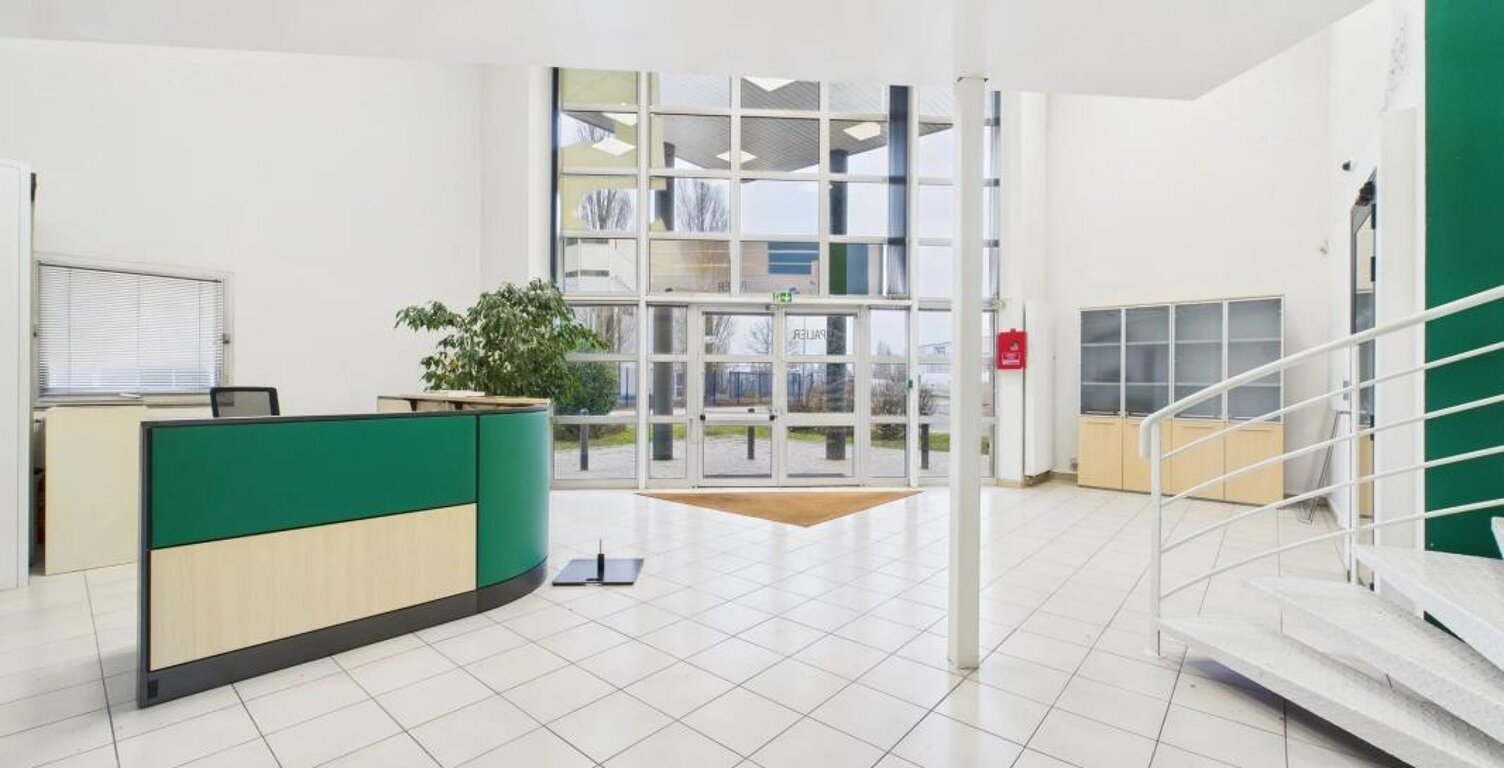 Bureaux à louer  à 1 h de Paris - Près de Chartres (28630) — photo 1
