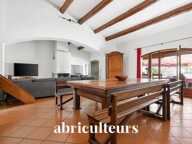 Grande villa familiale de 230 m² offrant de magnifiques espaces en vente à les Pennes-Mirabeau.(13170) — photo 3